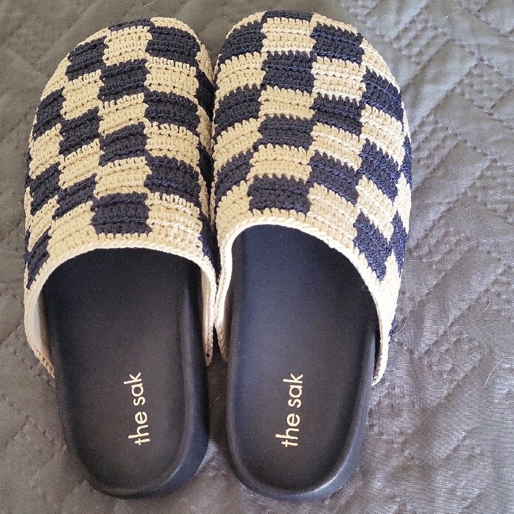 The Sak Navy and Cream Checkered Clogs/Mules NWOT